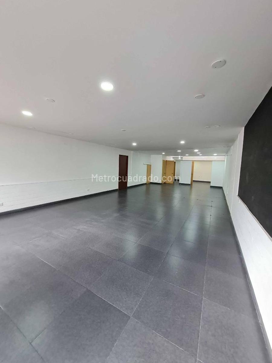 Imagen del Inmueble Excelente local con vitrina sobre la Pepe sierra